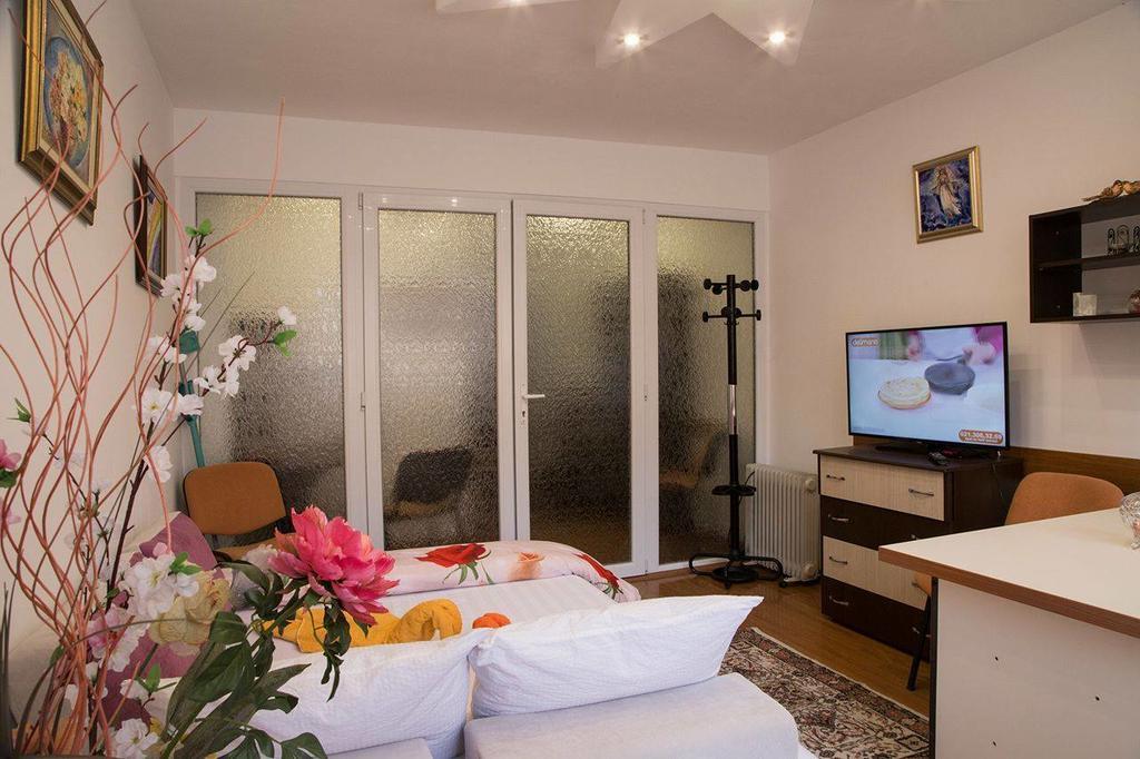 Belle Studio Apartment Galati Exterior photo